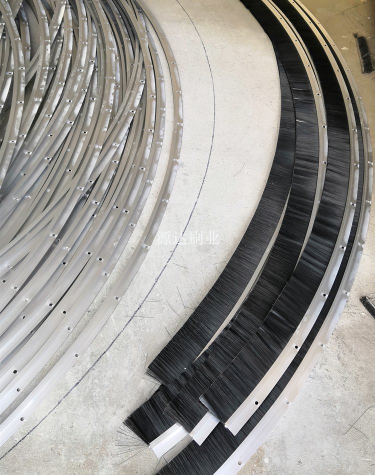 風力發電機機艙罩密封條刷
